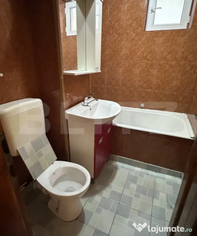 Apartament cu 2 camere, 41 mp, zona Exterior Est - Orastie (Hunedoara)
