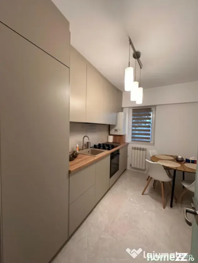 Apartament cu 2 camere de vânzare în zona Capitol – mobi - Constanta (Constanta)