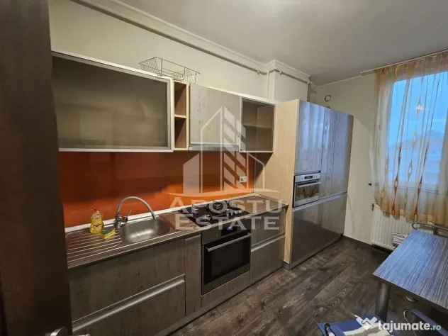 Apartament 3 camere+ loc de parcare - Arad (Arad)