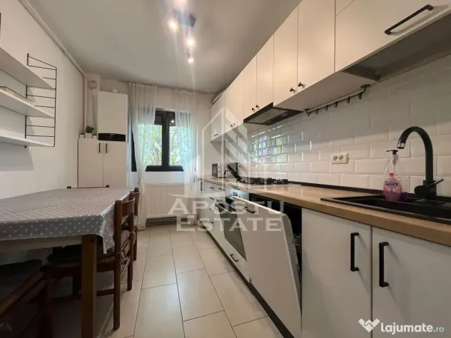 Apartament 4 camere, zona AFI - Arad (Arad)