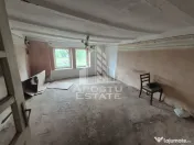 Casă veche de vânzare în Pesac, teren 1.439 mp. 