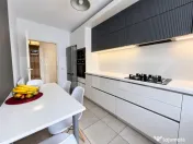 Apartament modern cu 3 camere, șemineu, 2 balcoane și parc 