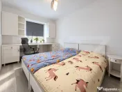 Apartament modern cu 3 camere, șemineu, 2 balcoane și parc 