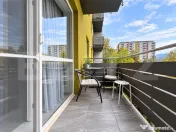 Apartament modern cu 3 camere, șemineu, 2 balcoane și parc 