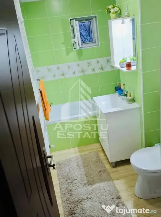 Apartament 4 camere, zona Confectii - Arad (Arad)