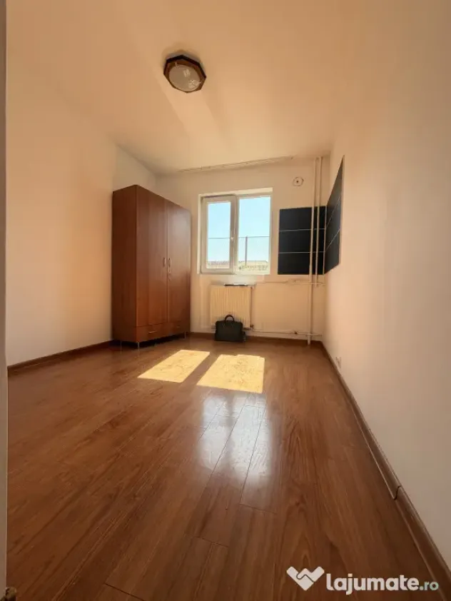 Garsoniera 13 mp, renovata, parter - Dambovita - Timisoara (Timis)