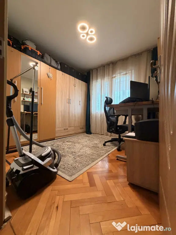 Apartament 3 camere, semidecomandat, 51 mp utili, etaj 7-Tim - Timisoara (Timis)