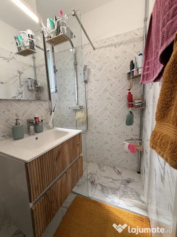 Apartament 3 camere, semidecomandat, 51 mp utili, etaj 7-Tim - Timisoara (Timis)