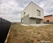 Casa individuala, design deosebit, 4 camere - Giarmata Mare 