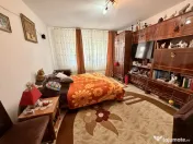 Apartament decomandat cu 3 camere, 2 bai - zona Lipovei 