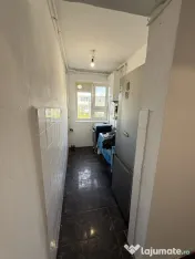 Apartament cu 3 camere, etaj 3, semidecomandat - Dacia