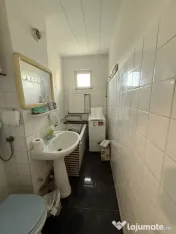 Apartament cu 3 camere, etaj 3, semidecomandat - Dacia