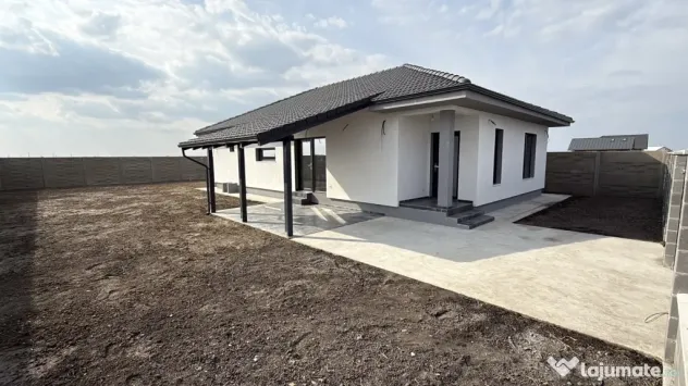 Casa individuala, 4 camere, 105 utili, 580 teren- Sanmihaiu - Sanmihaiu Roman (Timis)
