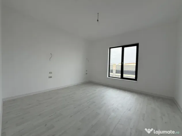 Casa individuala, 4 camere, 105 utili, 580 teren- Sanmihaiu - Sanmihaiu Roman (Timis)