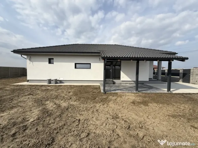 Casa individuala, 4 camere, 105 utili, 580 teren- Sanmihaiu - Sanmihaiu Roman (Timis)