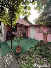 Casa 4 camere, 2 bai, 2 bucatarii, 130 mp utili, 902 mp tere