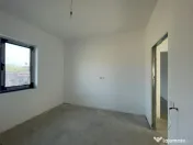 Duplex pe parter 4 camere - Mosnita Noua 