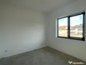 Duplex pe parter 4 camere - Mosnita Noua 