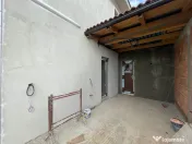 Duplex 5 camere despartit prin garaj - Mosnita Noua 