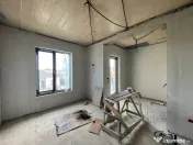 Duplex 5 camere despartit prin garaj - Mosnita Noua 