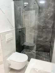 Penthouse 3 Camere, 82mp Utili,2 Locuri Parcare in CF-Toront 
