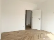 Penthouse 3 Camere, 82mp Utili,2 Locuri Parcare in CF-Toront 