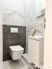 Penthouse 3 Camere, 82mp Utili,2 Locuri Parcare in CF-Toront 