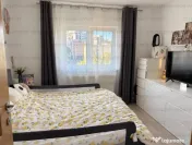 Apartament 3 camere, decomandat, mobilat, utilat, parcare, boxa, Astra 