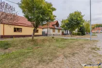 Casa renovata cu 1.500 mp teren, Sanpetru, Brasov