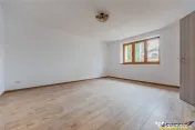 Casa renovata cu 1.500 mp teren, Sanpetru, Brasov