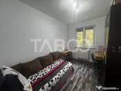 Apartament de inchiriat cu 3 camere balcon etaj 2 Mihai Vite 
