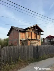 Casă de vanzare P+M, 93 mp, zona Nord-Vest 