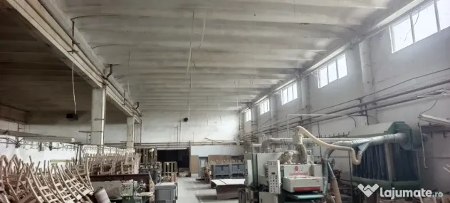 închiriez spațiu industrial 13917 m² cu 3 hale + depozite acoperite și birouri