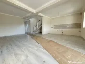 Casa 5 camere, 142mp, 300mp teren, despartita prin GARAJ in