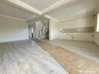 Casa 5 camere, 142mp, 300mp teren, despartita prin GARAJ in 