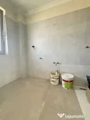 Casa 5 camere, 142mp, 300mp teren, despartita prin GARAJ in