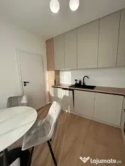 Casă tip duplex cu 4 camere, terasă și grădină, în Florești – zona Avr 