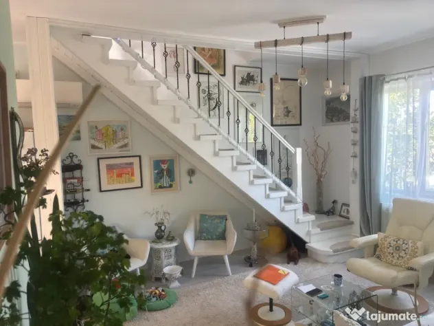 Casa parter + mansarda cu teren total 220 mp - Bragadiru!