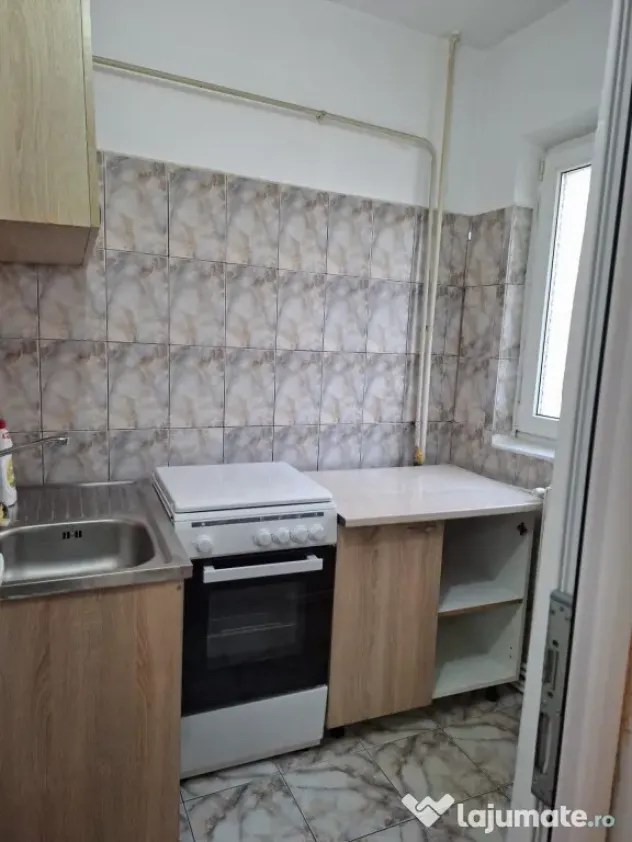 Etaj 1 - Garsoniera Dorobantilor - Mobilat Utilata. - Braila (Braila)