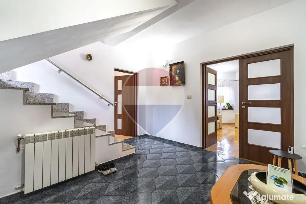 Casa / apartament |Cristian| 350 mp utili |1332 mp teren| Comision 0% - Cristian (Brasov)
