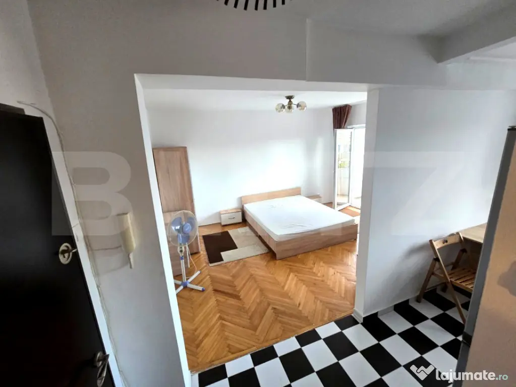 Garsoniera 28 mp cu balcon si vedere la Cetate – Zona Cent - Deva (Hunedoara)