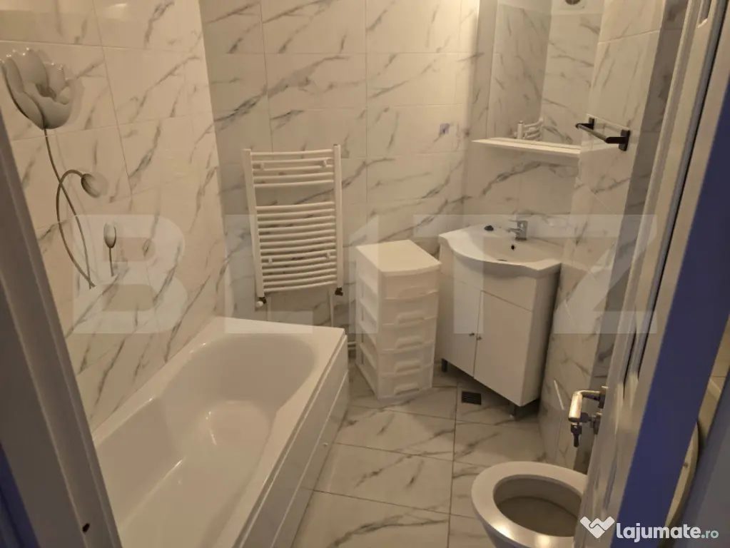 Garsoniera 28 mp cu balcon si vedere la Cetate – Zona Cent - Deva (Hunedoara)