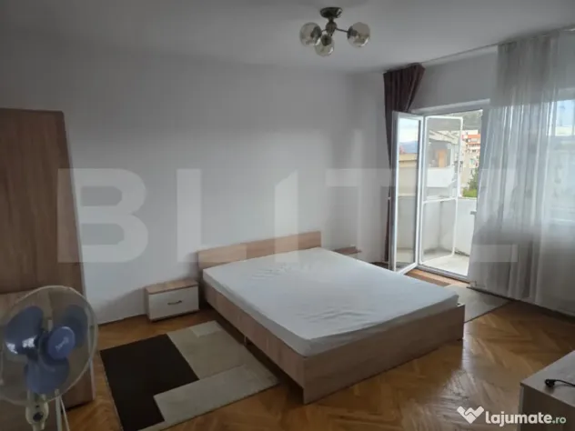 Garsoniera 28 mp cu balcon si vedere la Cetate – Zona Cent - Deva (Hunedoara)