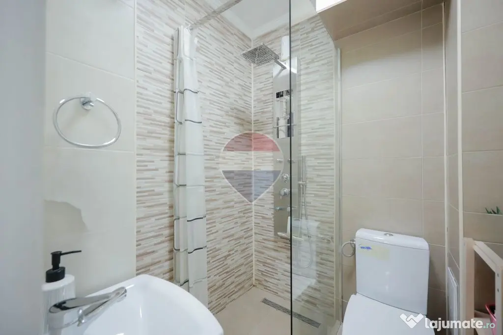 De vânzare apartament cu 3 camere în Oradea, zona Decebal - Oradea (Bihor)