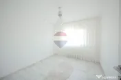 De vânzare apartament cu 3 camere în Oradea, zona Decebal 