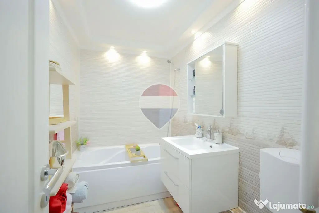 De vânzare apartament cu 3 camere în Oradea, zona Decebal - Oradea (Bihor)