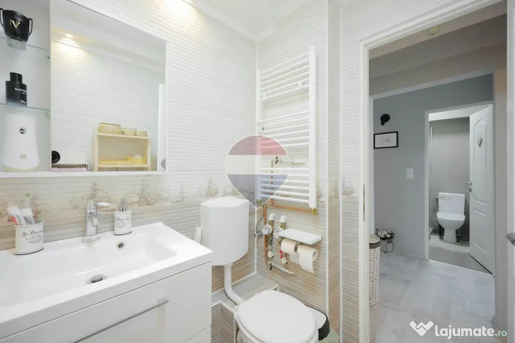 De vânzare apartament cu 3 camere în Oradea, zona Decebal - Oradea (Bihor)