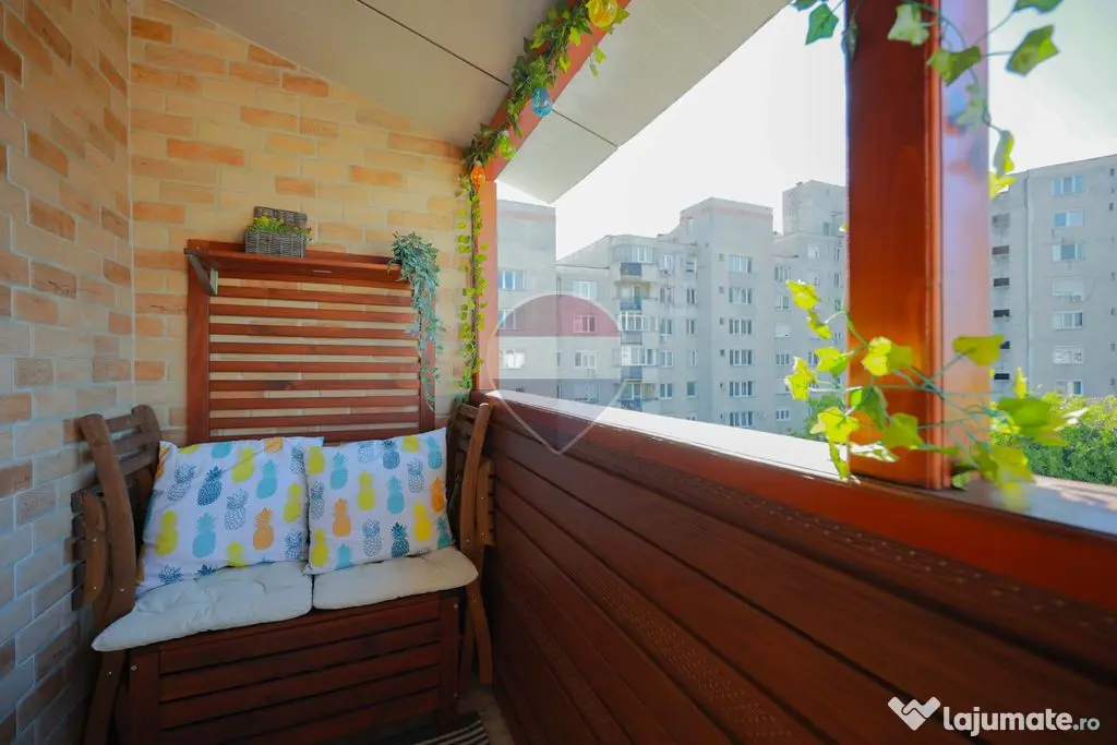 De vânzare apartament cu 3 camere în Oradea, zona Decebal - Oradea (Bihor)