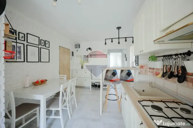 De vânzare apartament cu 3 camere în Oradea, zona Decebal - Oradea (Bihor)