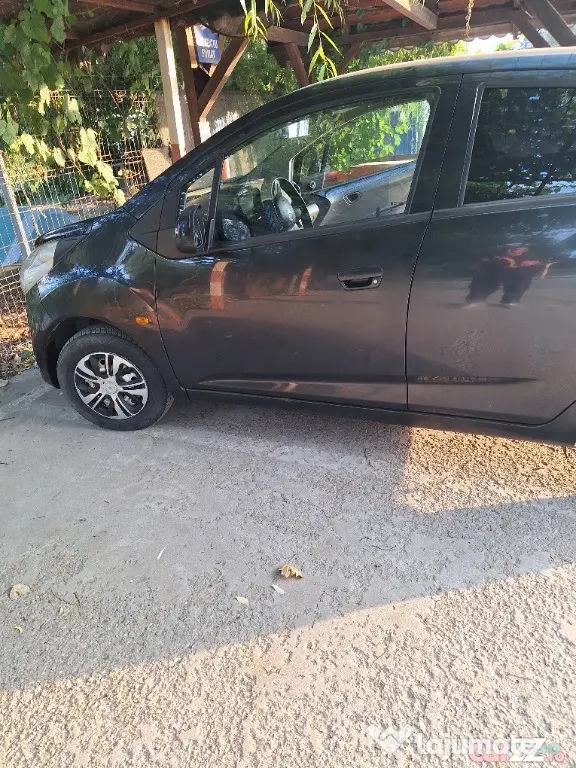 Auto chevrolet spark 2011 - Potmeltu (Dolj)